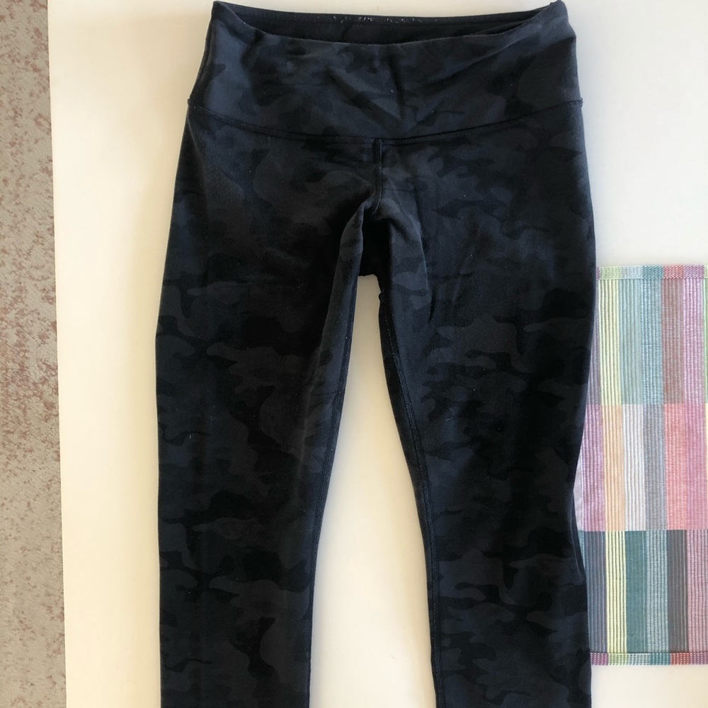 Lululemon Wunder Under Camo Size 4